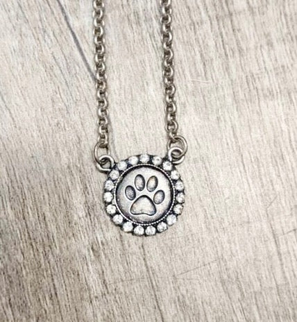 WILLOW HALO PAW NECKLACE