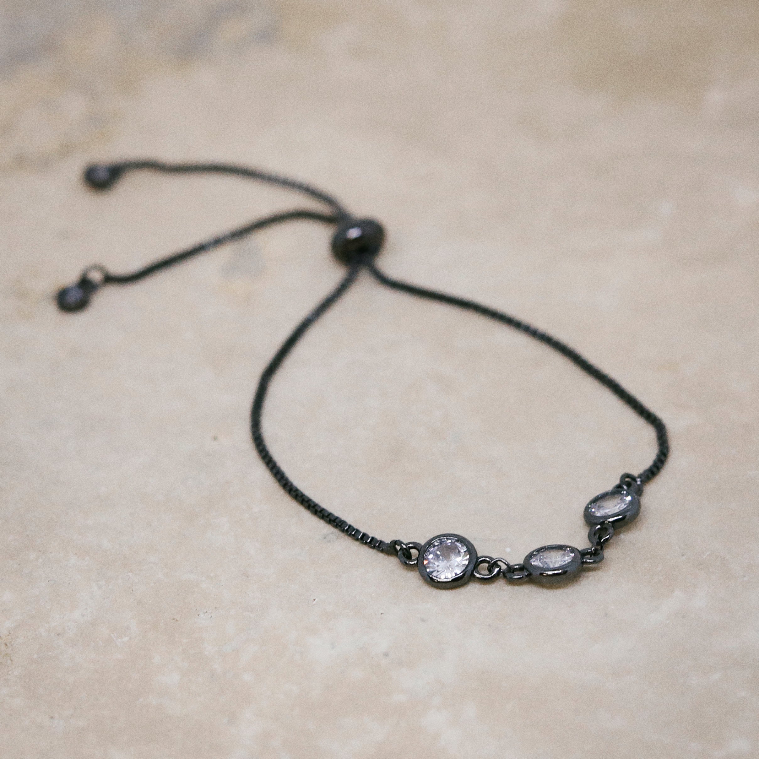 CARRIE ADJUSTABLE BRACELET