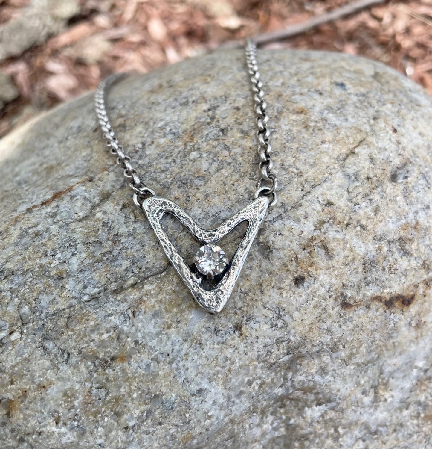 CORALYNN HAMMERED HEART NECKLACE