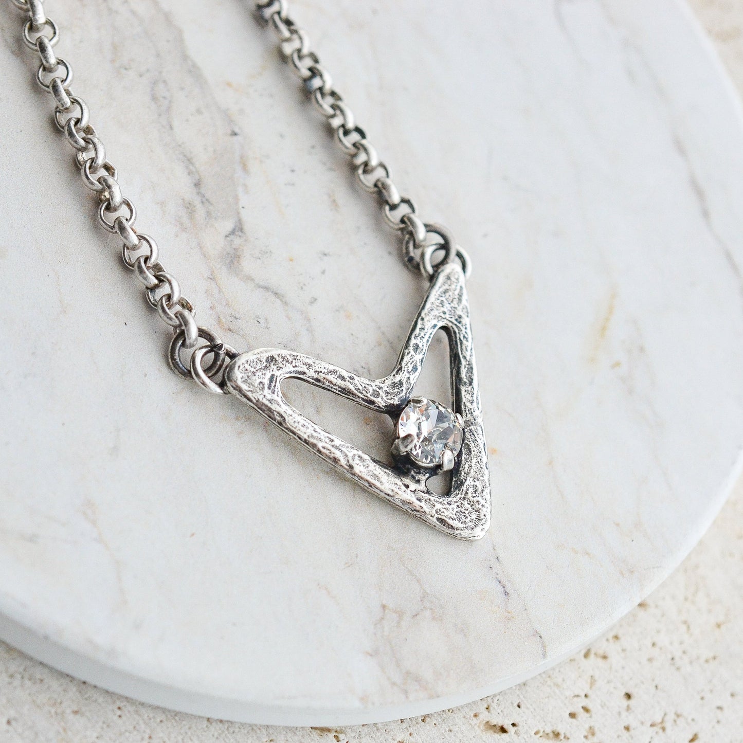 CORALYNN HAMMERED HEART NECKLACE