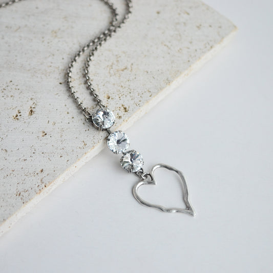 CORAZON HEART CRYSTAL ELEMENT LONG NECKLACE
