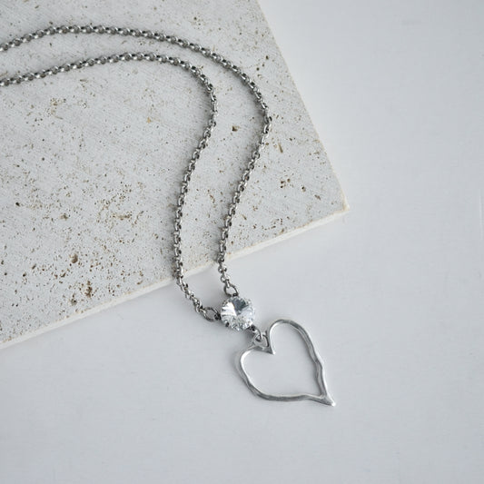 CORAZON HEART CRYSTAL ELEMENT SHORT NECKLACE